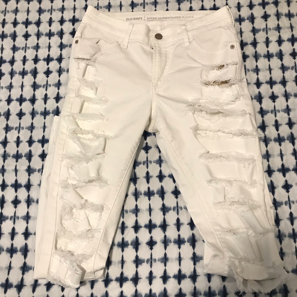 Fashionable white jeans size 4